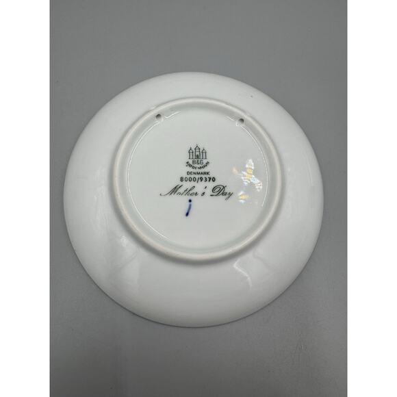 Vintage 1970 Royal Copenhagen Mother’s Day Plate 6” - Picture 4 of 5